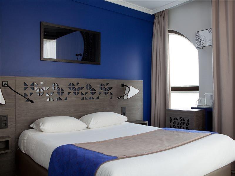 Hotel Eiffel Capitol Paris Exterior photo