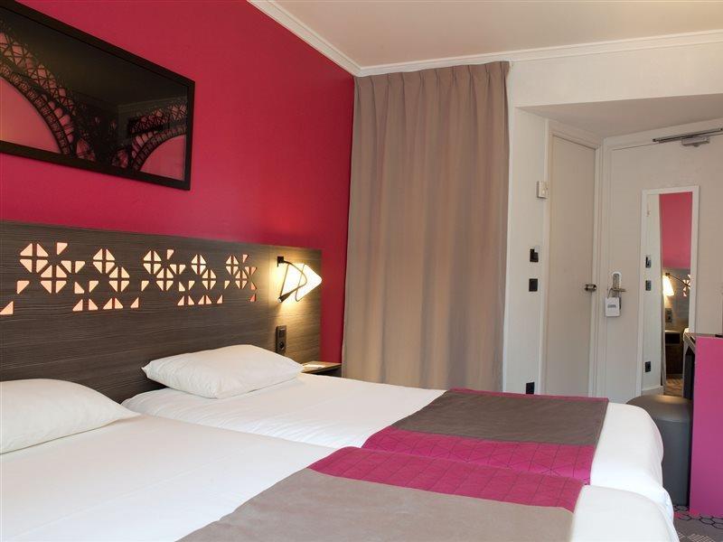 Hotel Eiffel Capitol Paris Exterior photo
