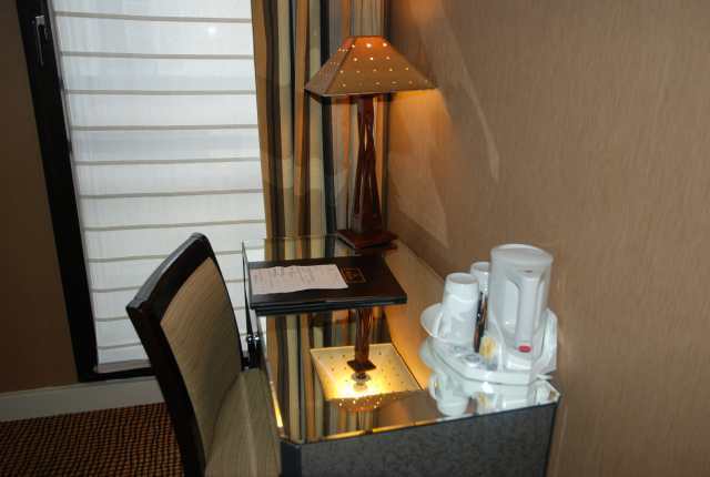 Hotel Eiffel Capitol Paris Room photo